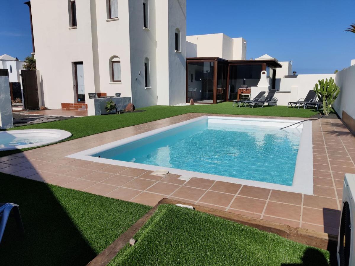 Villa Lanzarote Deluxe & Spa Pool Плая Бланка Екстериор снимка