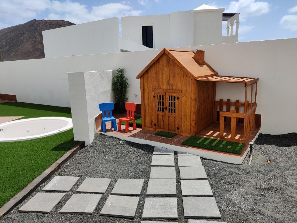 Villa Lanzarote Deluxe & Spa Pool Плая Бланка Екстериор снимка