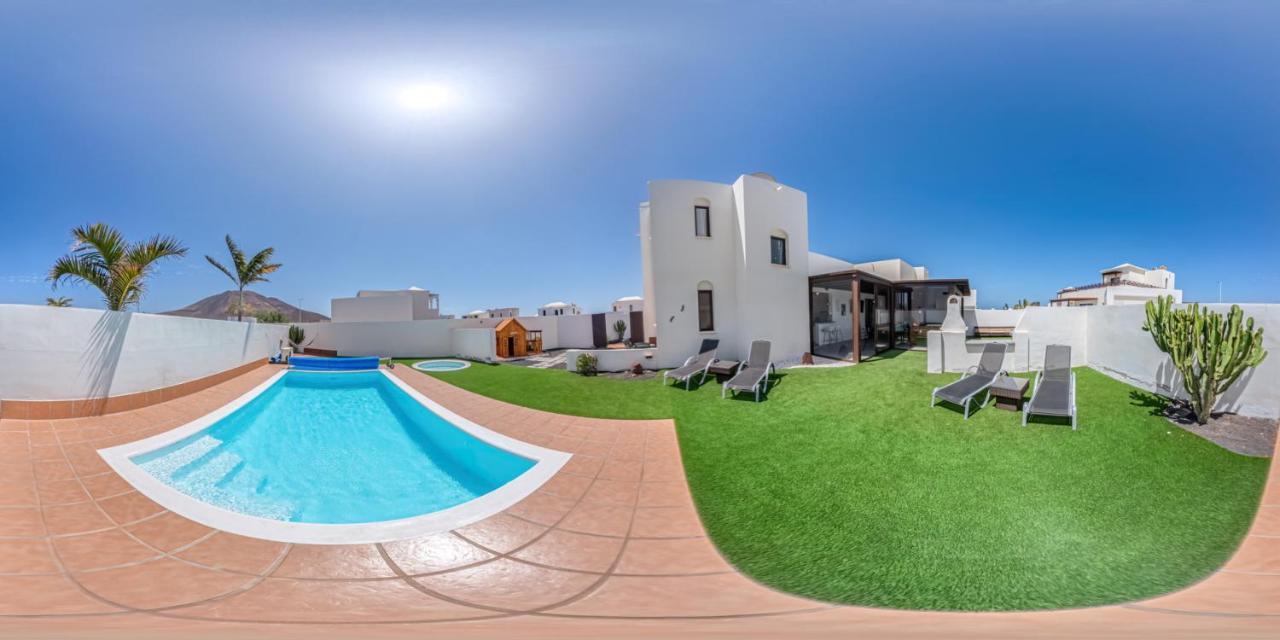 Villa Lanzarote Deluxe & Spa Pool Плая Бланка Екстериор снимка