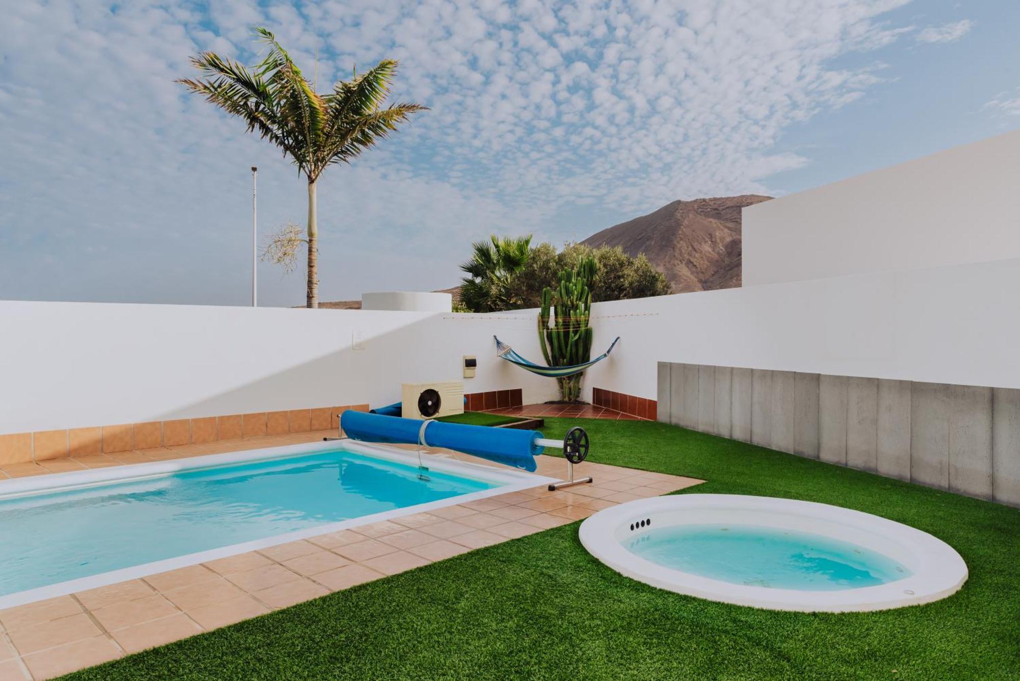 Villa Lanzarote Deluxe & Spa Pool Плая Бланка Екстериор снимка